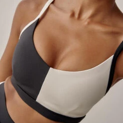 Brassière De Sport Medley Maintien Modéré Pour Femmes Black Limba -Magasin D'Articles De Sport brassiere de sport medley maintien modere pour femmes black limba 2