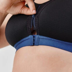 Kalenji BRASSIERE RUNNING ZIP MAINTIEN ELEVE 9 Kalenji BRASSIERE RUNNING ZIP MAINTIEN ELEVE -Magasin D'Articles De Sport brassiere running zip maintien eleve 4