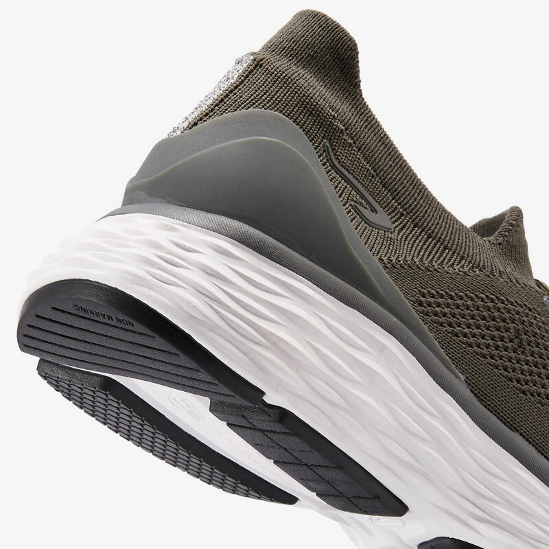 Kalenji CHAUSSURES RUNNING CONFORT KNIT KAKI 3 Kalenji CHAUSSURES RUNNING CONFORT KNIT KAKI – Image 3