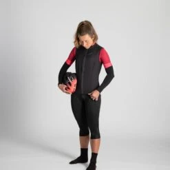 Gilet Coupe Vent Vélo Femme Sans Manches Noir -Magasin D'Articles De Sport gilet coupe vent velo femme sans manches noir 2
