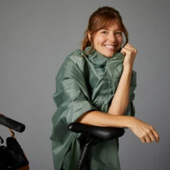 BTWIN PONCHO PLUIE VELO VILLE 100 VERT -Magasin D'Articles De Sport poncho pluie velo ville 100 vert 2