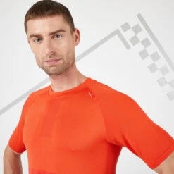 T-SHIRT RUNNING HOMME RESPIRANT KIPRUN CARE ROUGE EDITION LIMITEE -Magasin D'Articles De Sport t shirt running homme respirant kiprun care rouge edition limitee 2