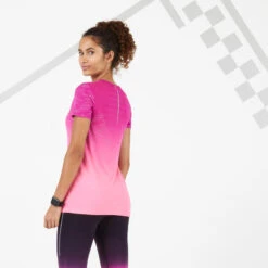 TEE SHIRT RUNNING FEMME RESPIRANT KIPRUN CARE ROUGE -Magasin D'Articles De Sport tee shirt running femme respirant kiprun care rouge 2