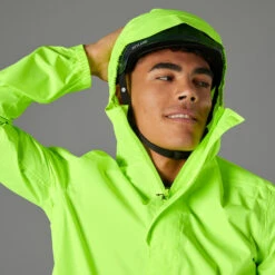 BTWIN VESTE PLUIE VELO VILLE HOMME 120 JAUNE FLUO CERTIFIÉE EPI VISIBILITÉ JOUR -Magasin D'Articles De Sport veste pluie velo ville homme 120 jaune fluo certifiee epi visibilite jour 3